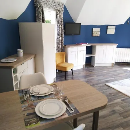 La Charmeraie Adorable Chaumiere Dans Un Ecrin De Verdure Wimille