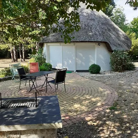 Апартаменты La Charmeraie Adorable Chaumiere Dans Un Ecrin De Verdure *